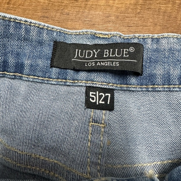Judy Blue Light Wash Denim Jeans - Picture 5 of 6
